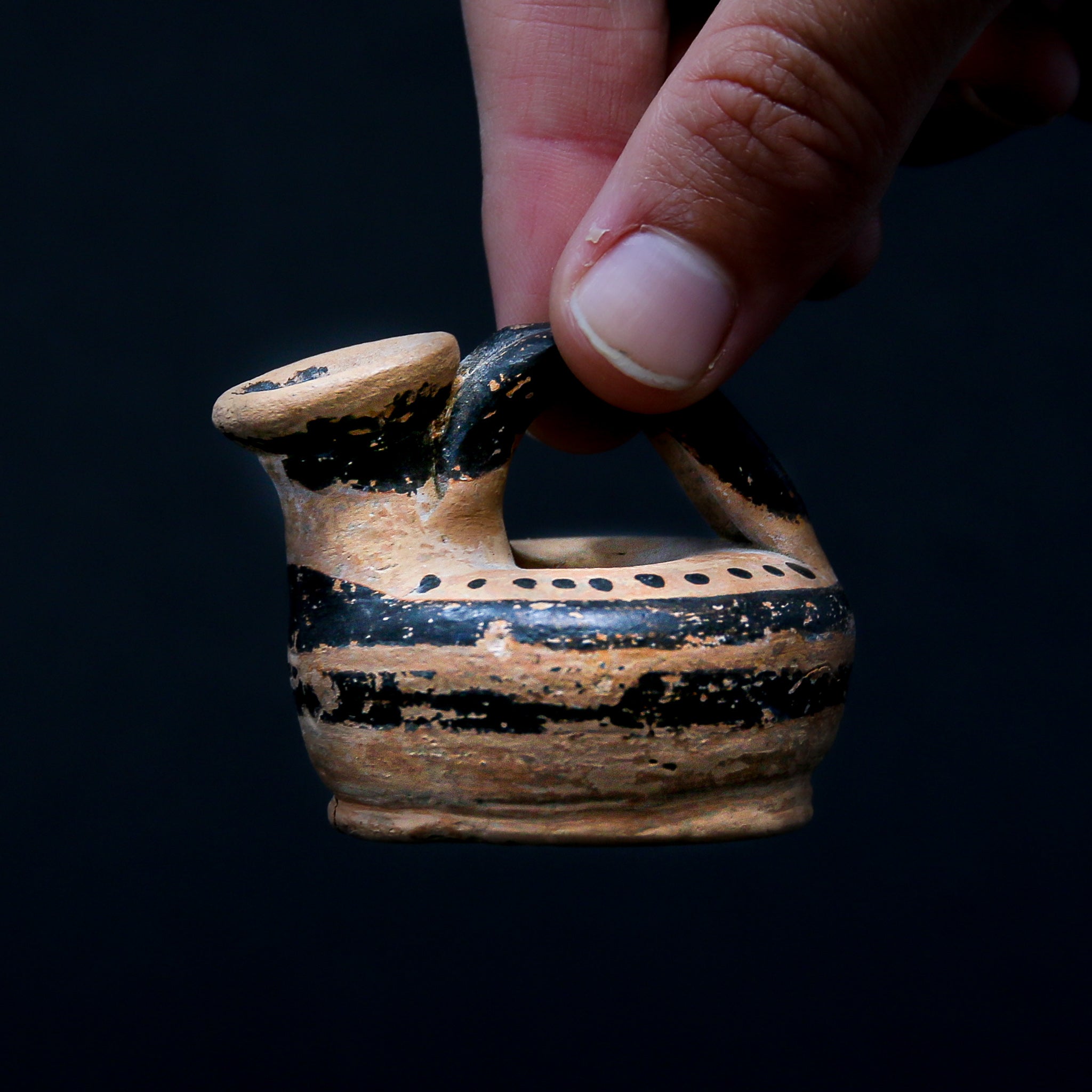 An Ancient Greek Pottery Small Tubular-body Askos Vessel | 4th century BC